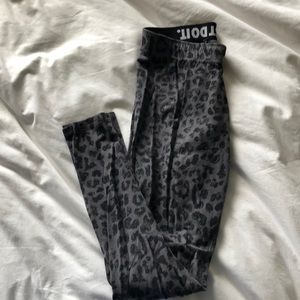 Nike leopard print leggings